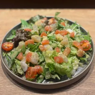 平貝とグレープフルーツの麹ドレッシングサラダ