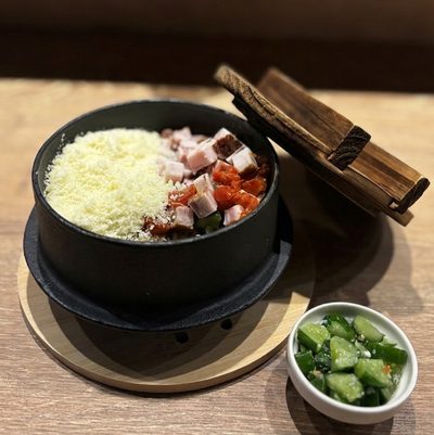 ほうじ茶香る自家製ベーコンの炊き込みリゾット風